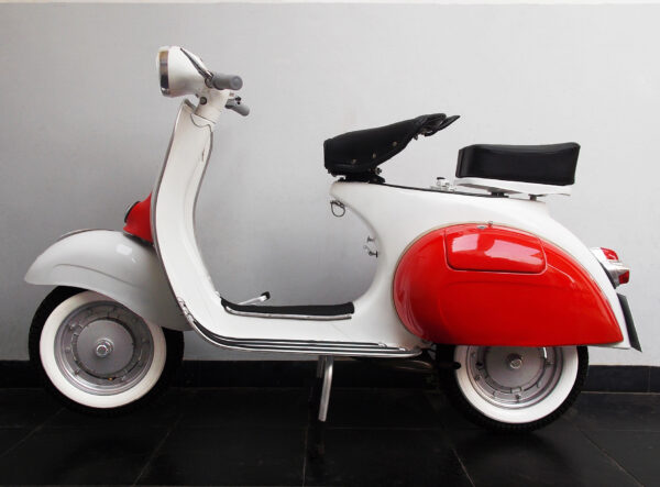 Vespa Scooter Helmet - Image 7